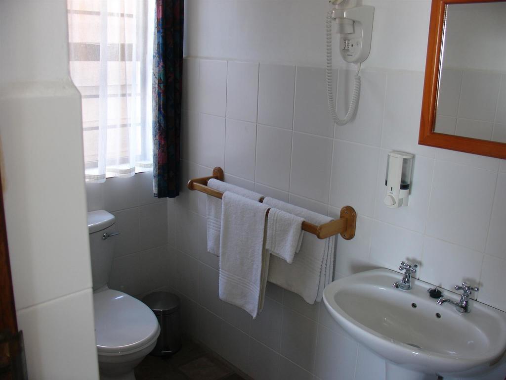 On The Bay Guesthouse Kruisfontein Extérieur photo