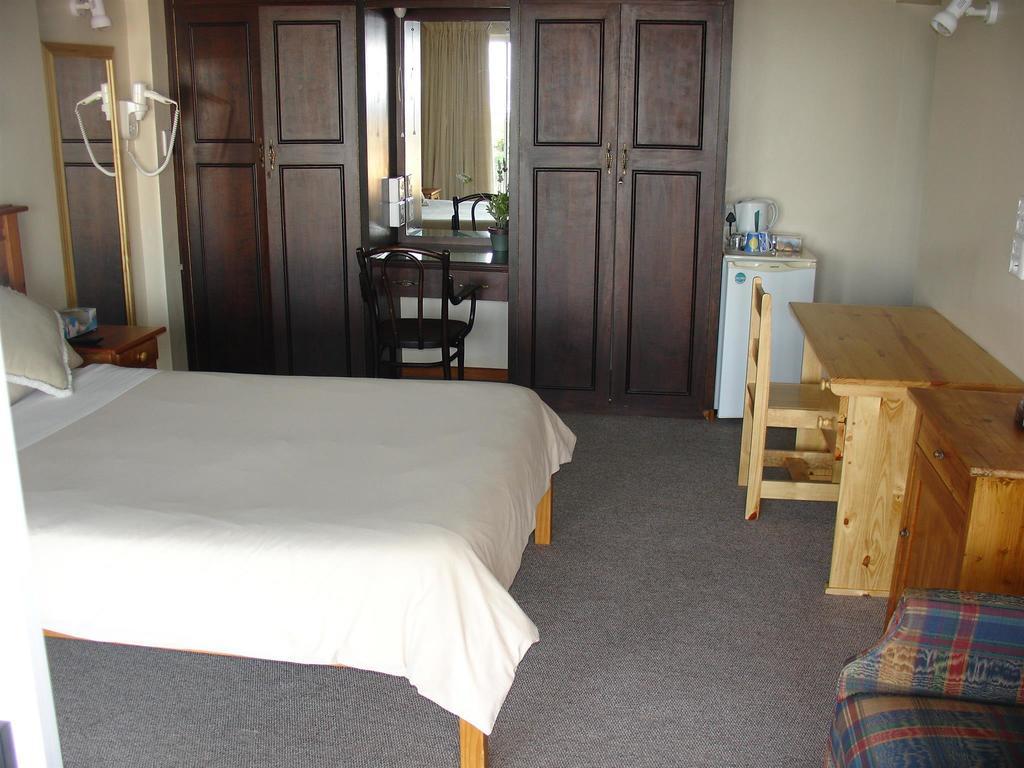 On The Bay Guesthouse Kruisfontein Extérieur photo